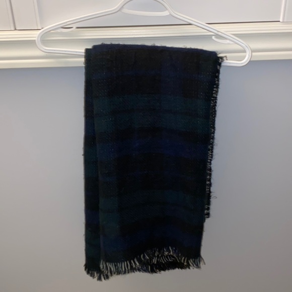 Large Blanket Scarf - Picture 1 of 3